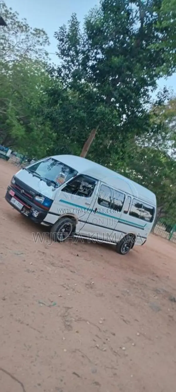 Toyota Dolphin High Roof 1998 Van (Used)