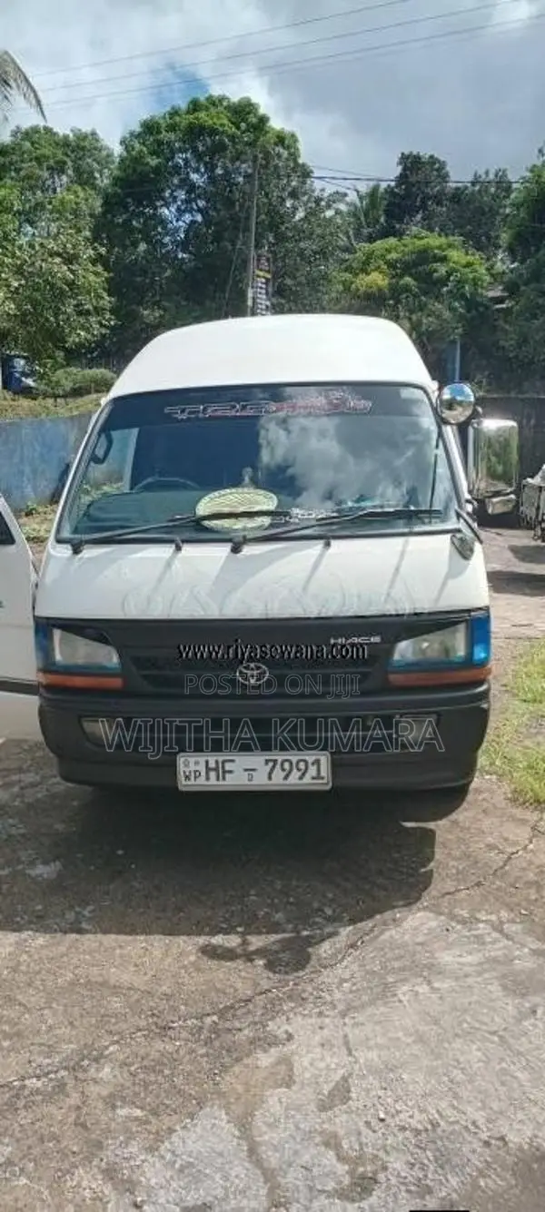 Toyota Dolphin High Roof 1998 Van (Used)