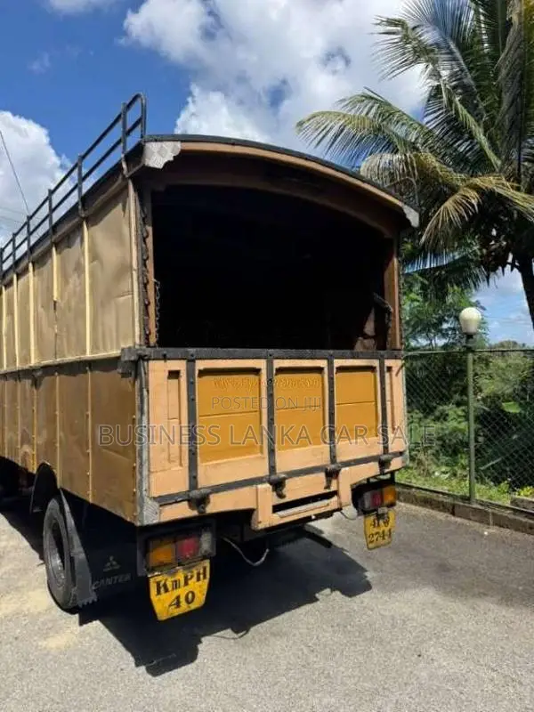 Mitsubishi Canter 1983 Lorry (Used)