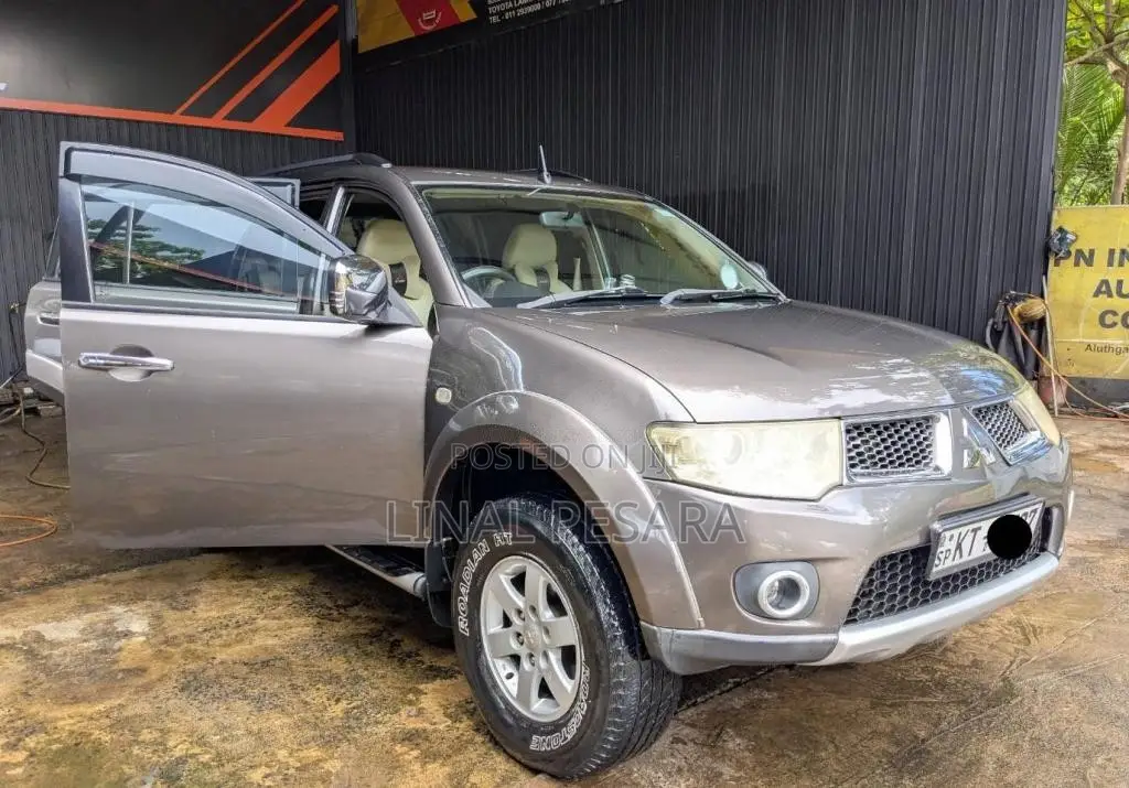 Mitsubishi Montero Sport 2012 SUV (Used)