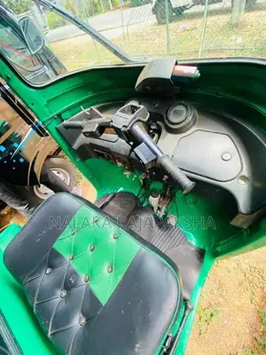 Bajaj 4 stroke 2011 Three Wheel (Used)