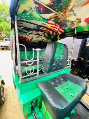 Bajaj 4 stroke 2011 Three Wheel (Used)