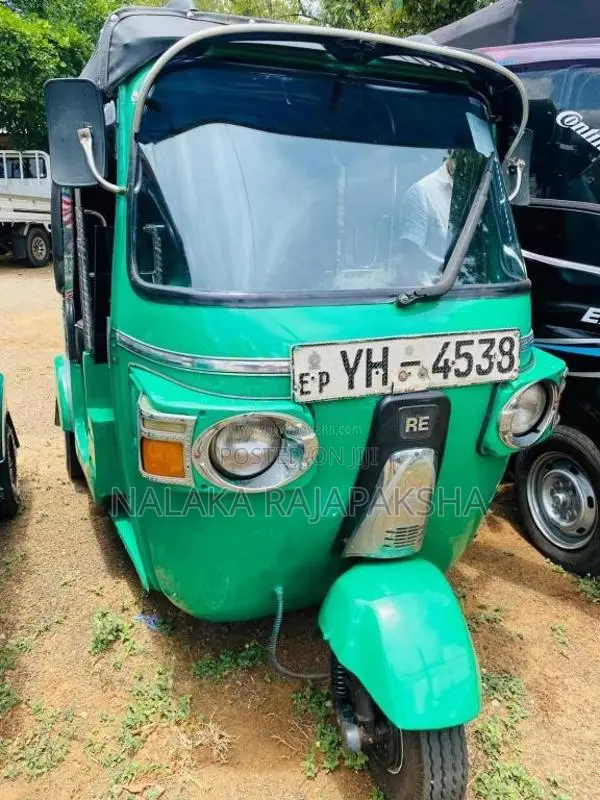 Bajaj 4 stroke 2011 Three Wheel (Used)
