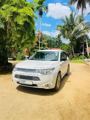 Mitsubishi Outlander 2016 SUV (Used)