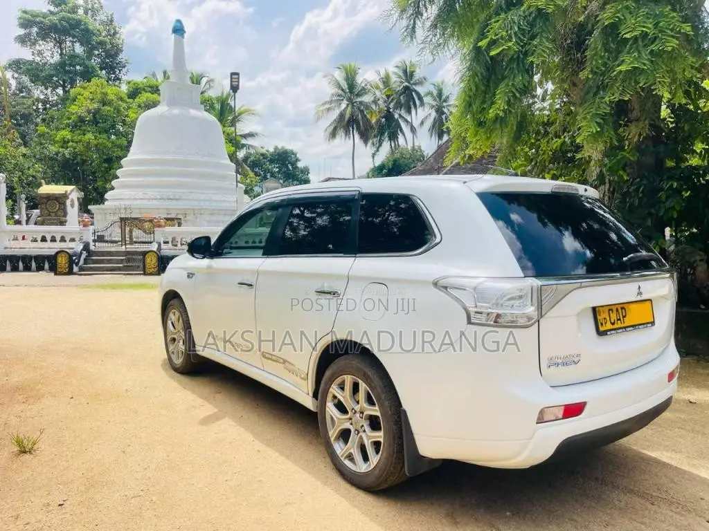 Mitsubishi Outlander 2016 SUV (Used)