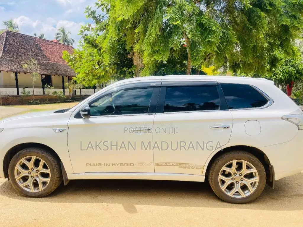 Mitsubishi Outlander 2016 SUV (Used)