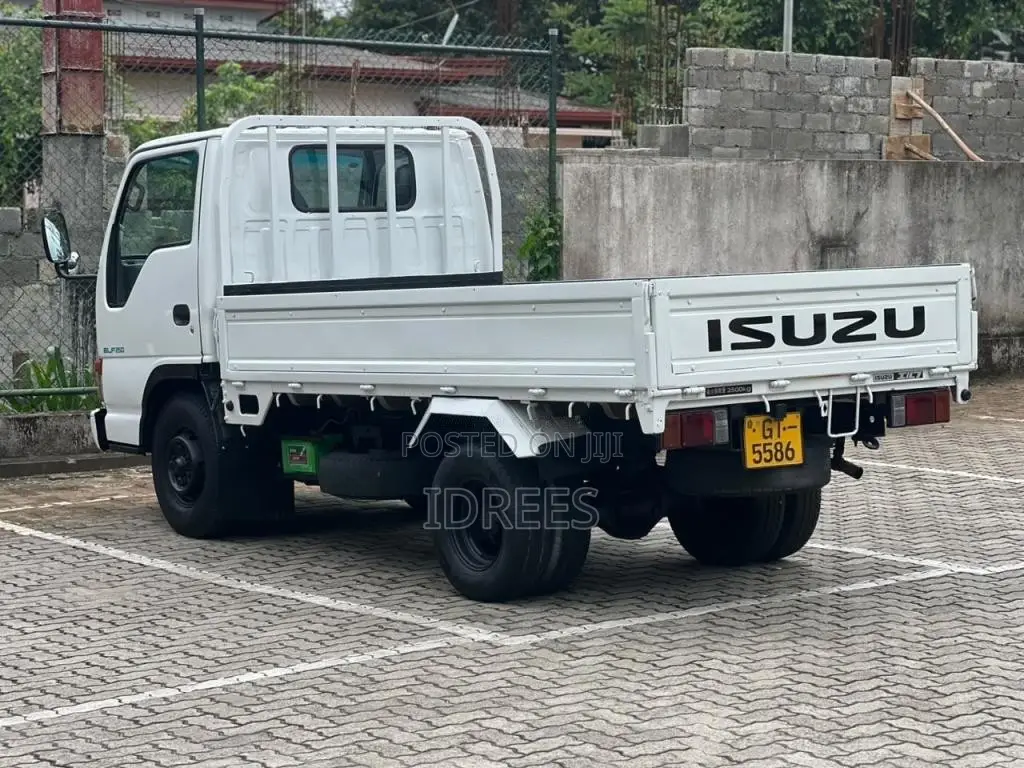Isuzu ELF 2002 Lorry (Used)