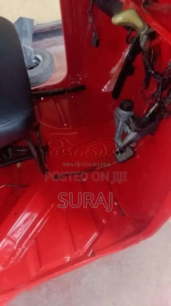 Bajaj RE 2 Stroke 2006 Three Wheel (Used)