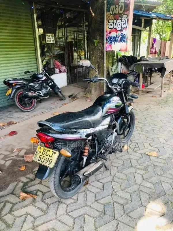 Bajaj Platina 2015 Motorbike (Used)