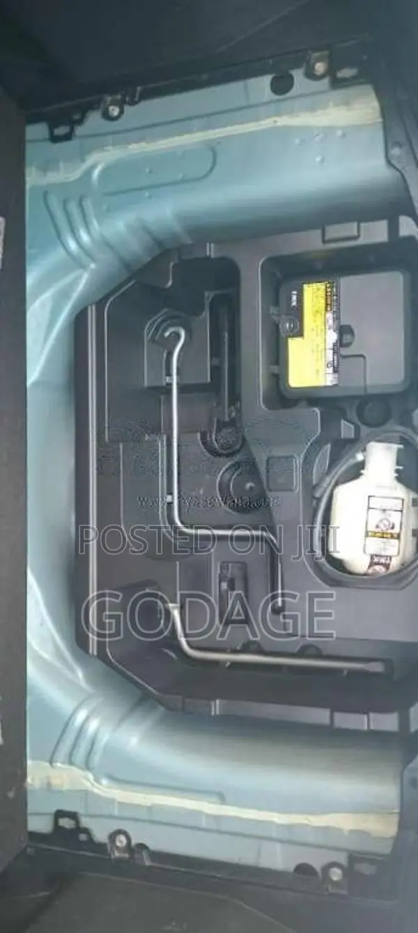 Toyota Aqua 2012 Car (Used)