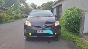 Toyota Prius 2014 Car (Used)