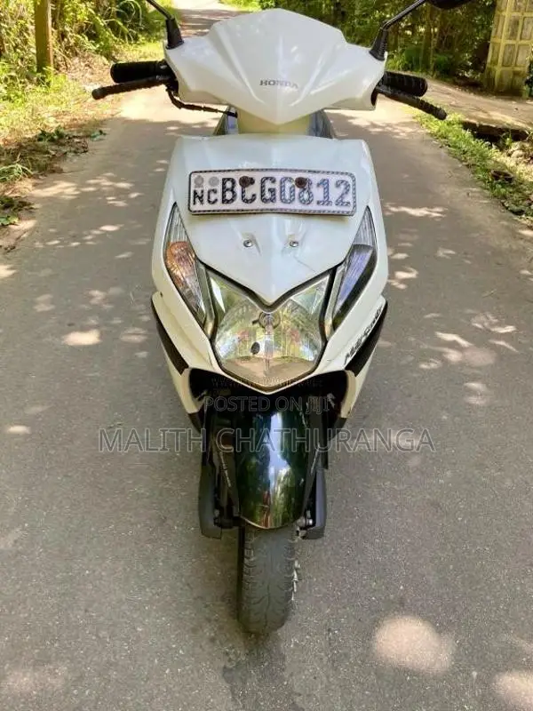 Honda Dio 2015 Motorbike (Used)