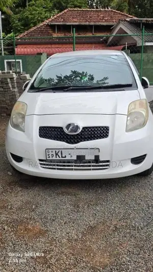 Toyota Vitz 2011 Car (Used)