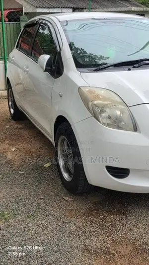 Toyota Vitz 2011 Car (Used)