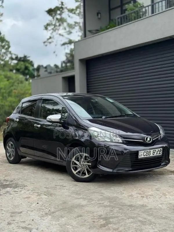 Toyota Vitz Jewela Safety 2016 Car (Used)