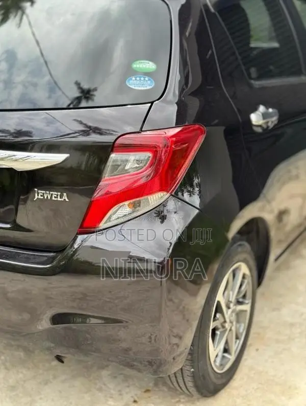Toyota Vitz Jewela Safety 2016 Car (Used)