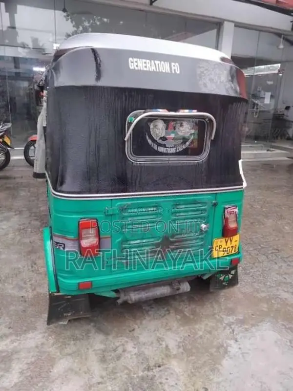 Bajaj 4 Stroke 2013 Three Wheel (Used)