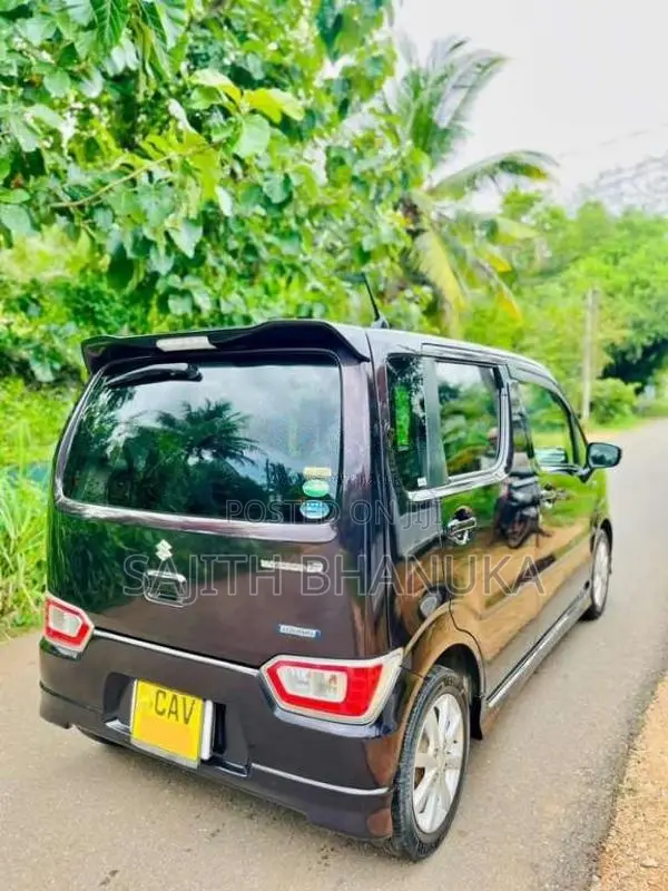 Suzuki Wagon R FZ 2017 Car (Used)