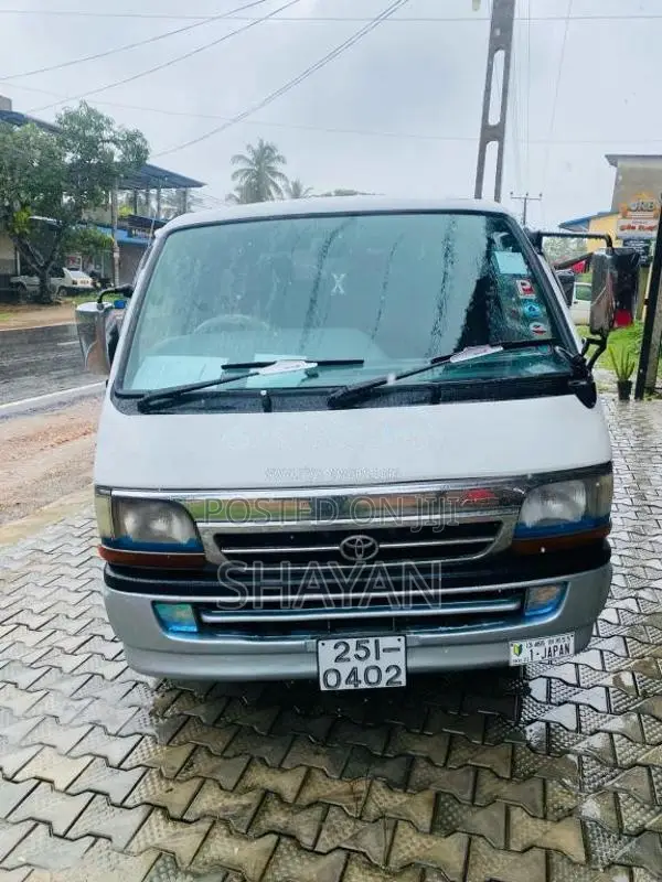 Toyota Dolphin Kota 102 1992 Van (Used)