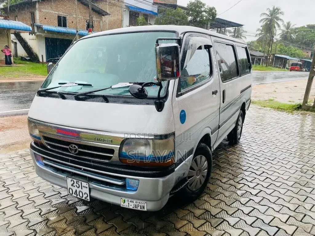 Toyota Dolphin Kota 102 1992 Van (Used)