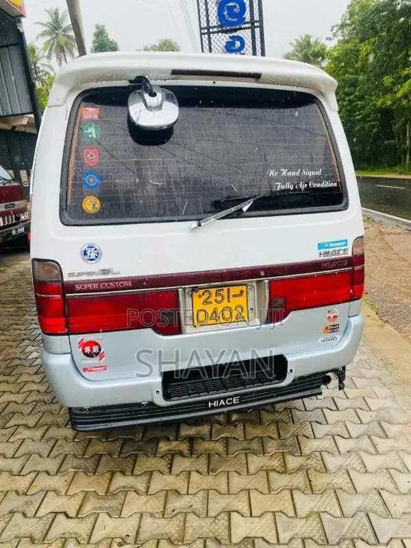 Toyota Dolphin Kota 102 1992 Van (Used)