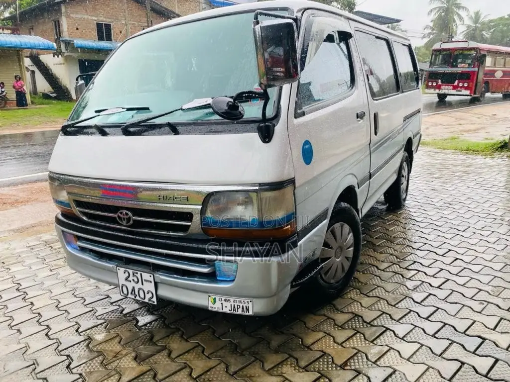 Toyota Dolphin Kota 102 1992 Van (Used)