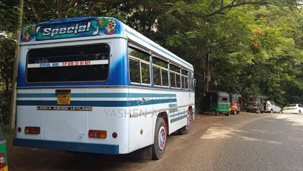 Ashok-Leyland Comet 2002 Bus (Used)