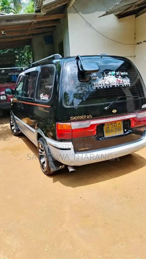 Nissan Serena 1992 Van (Used)