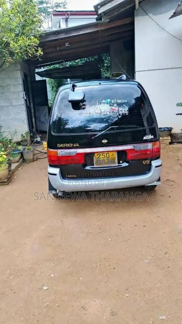 Nissan Serena 1992 Van (Used)