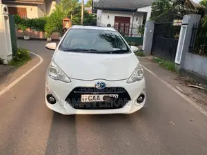 Toyota Aqua S 2013 Car (Used)