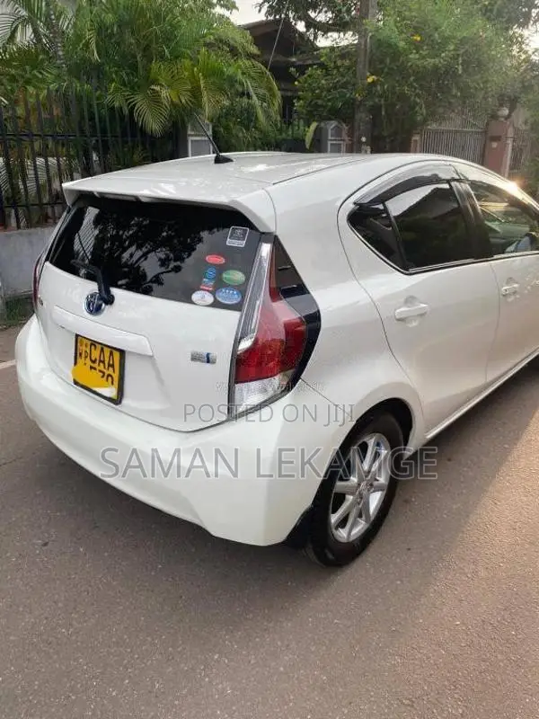 Toyota Aqua S 2013 Car (Used)