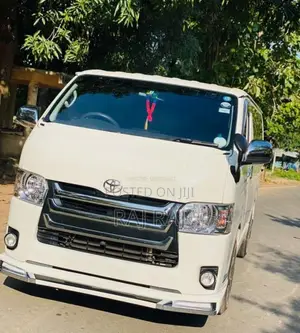 Toyota KDH 2014 Van (Used)