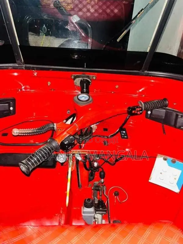 Bajaj 2 stroke 2006 Three Wheel (Used)