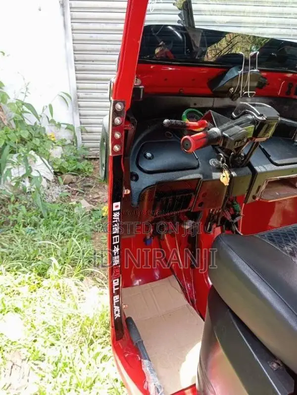 Bajaj RE 2016 Three Wheel (Used)