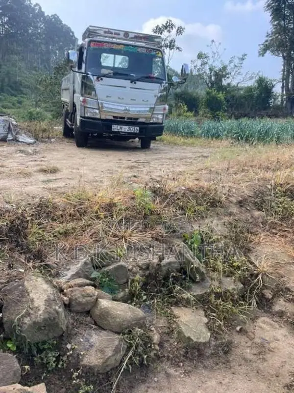 Mitsubishi Fuso 2013 Lorry (Used)