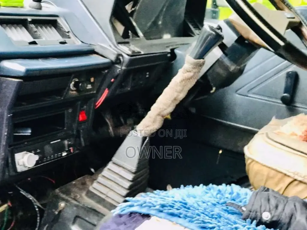 Toyota Shell Hiace 1987 Van (Used)