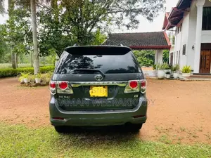 Toyota Fortuner 2013 SUV (Used)