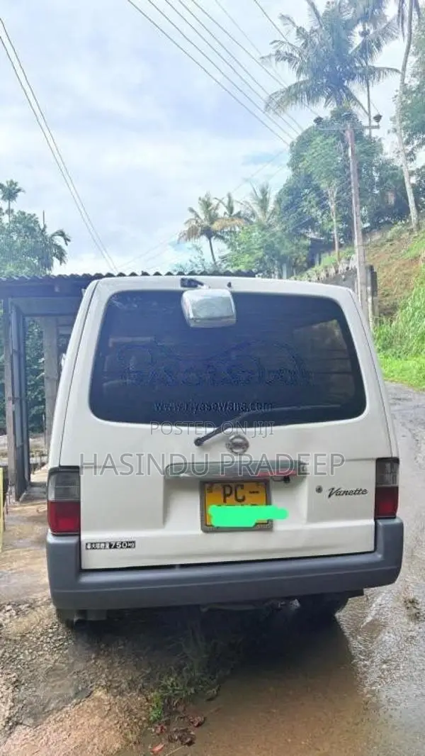 Nissan Vanette 2011 Van (Used)