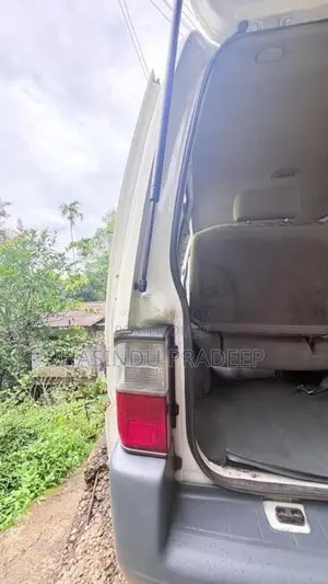 Nissan Vanette 2011 Van (Used)