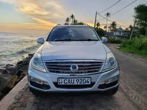 Micro Rexton 2017 SUV (Used)
