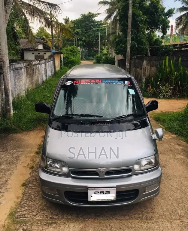 Nissan Serena 1993 Van (Used)