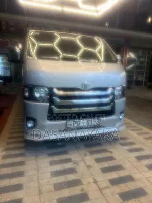 Toyota 200 2007 Van (Used)