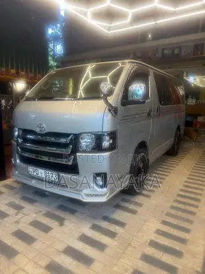Toyota 200 2007 Van (Used)