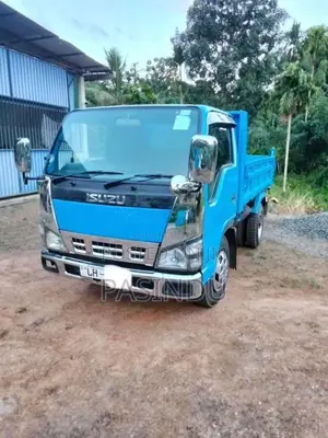 Isuzu Tipper 2003 Lorry (Used)