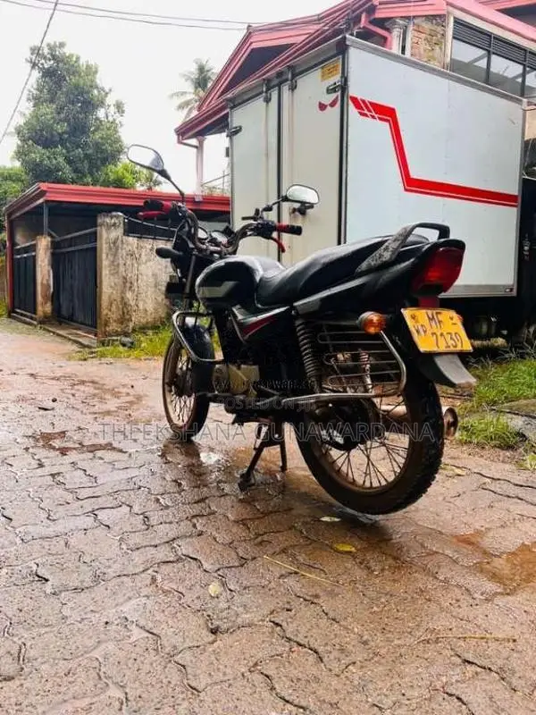 Bajaj CT-100 2005 Motorbike (Used)