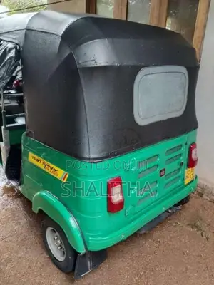 Bajaj 4 Stroke 2015 Three Wheel (Used)