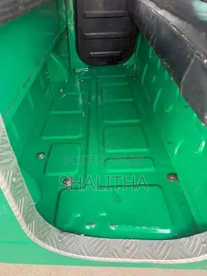 Bajaj 4 Stroke 2015 Three Wheel (Used)