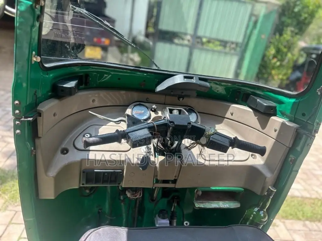 Bajaj RE 4 Stroke 2015 Three Wheel (Used)