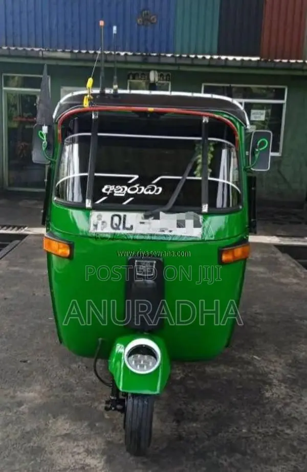 Bajaj 4 Stroke 2007 Three Wheel (Used)