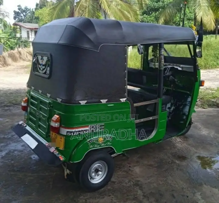 Bajaj 4 Stroke 2007 Three Wheel (Used)